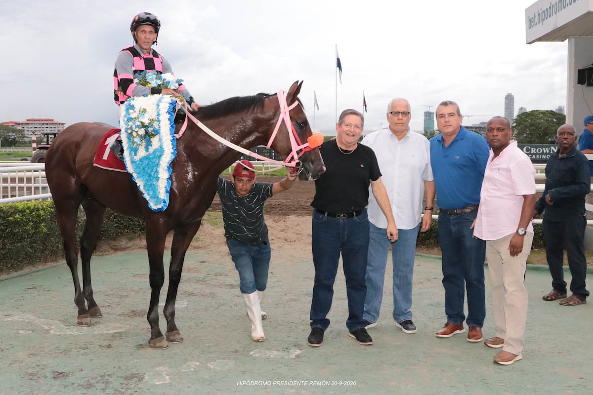 Laffit Pincay, ‘Gloria del sillín’, fue homenajeado en el Hipódromo Presidente Remón