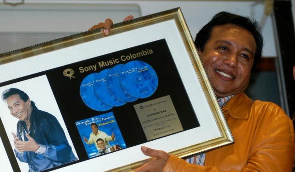 Mujer asegura que quedó embarazada de estatua de Diomedes Díaz