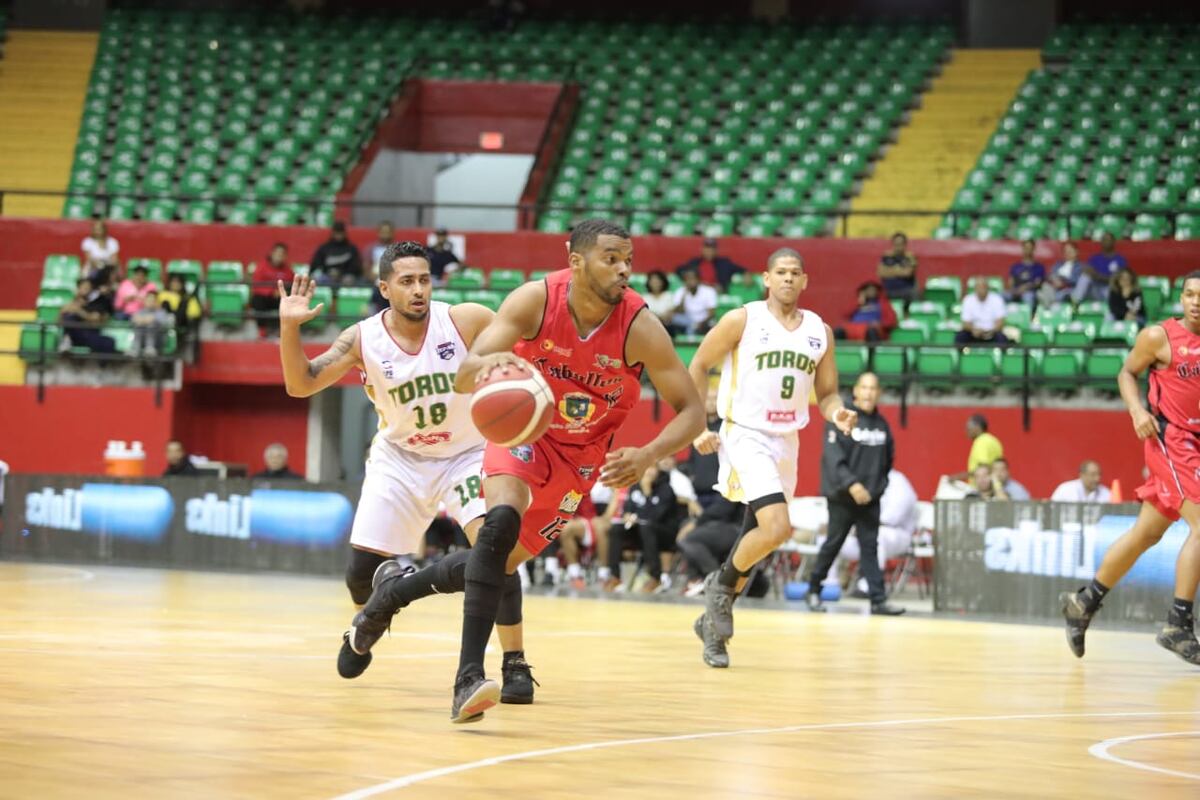 Caballos de Coclé cabalgan con pasos firmes