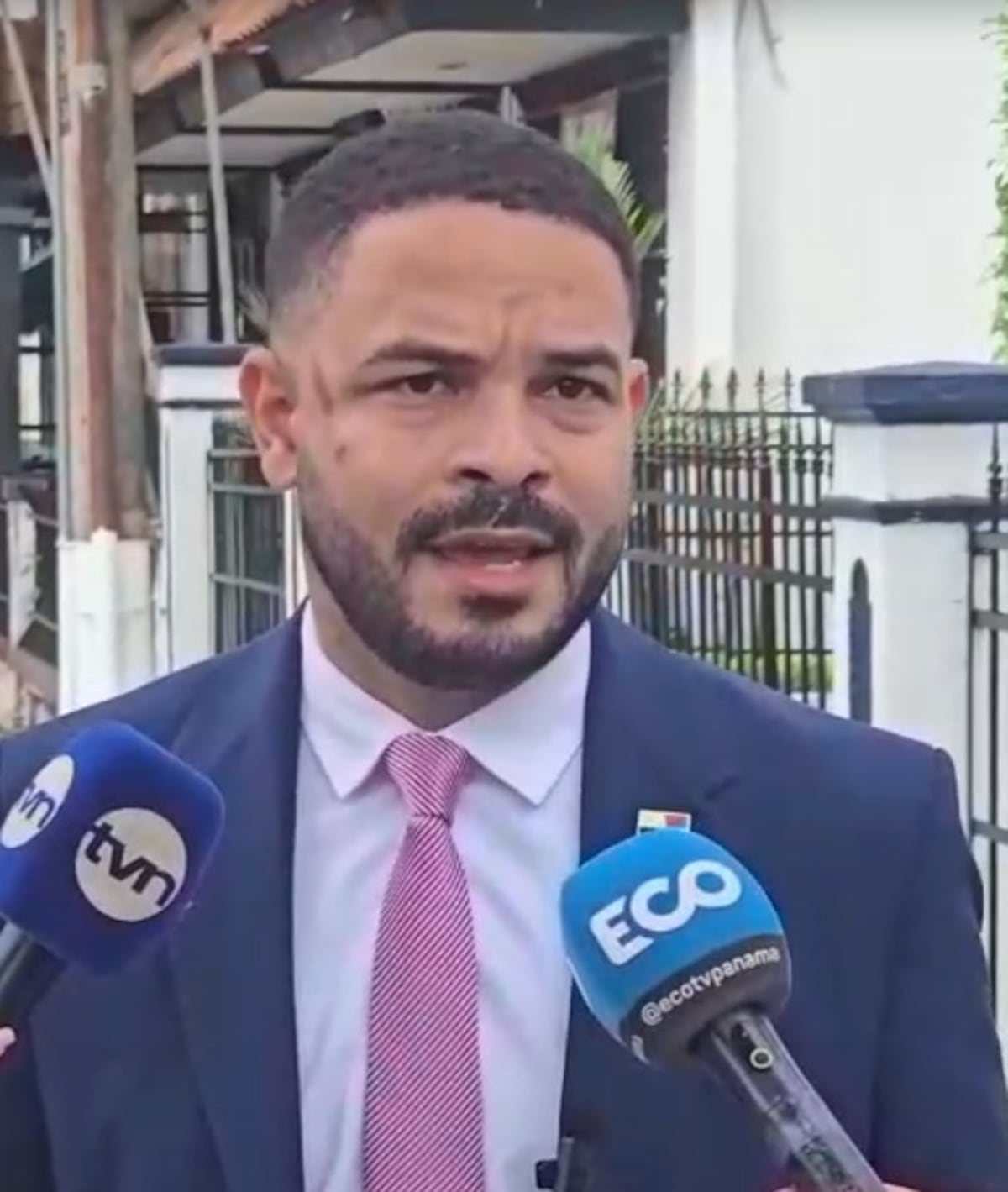 Diputado Betserai Richards denuncia agresión y amenazas de muerte; solicita protección al Ministerio Público 