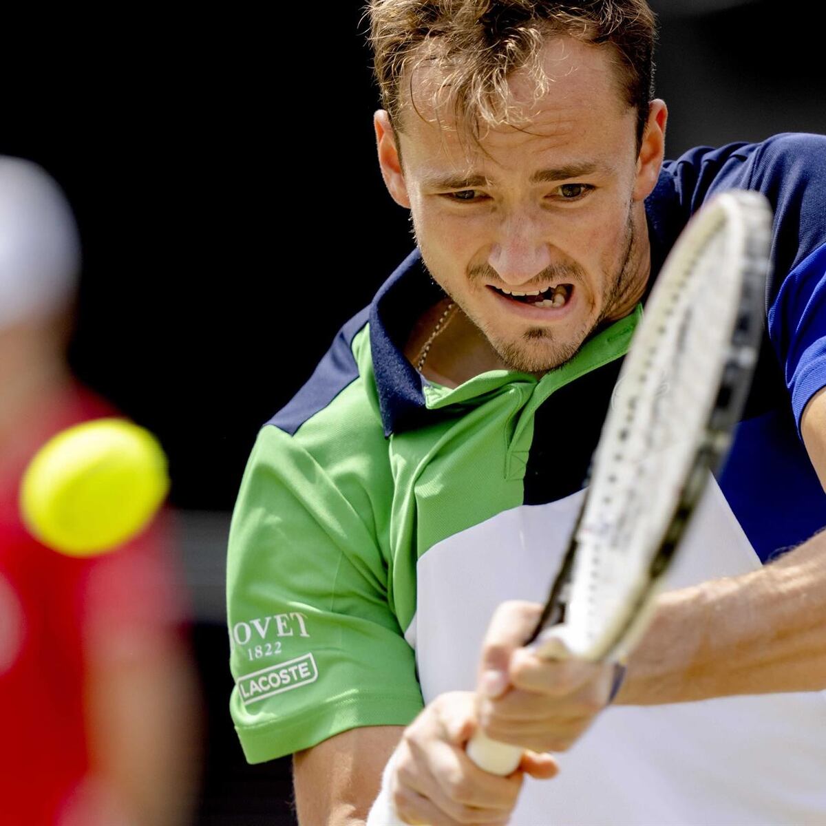 Medvedev estrena su primer puesto en el ranking ATP con triunfo