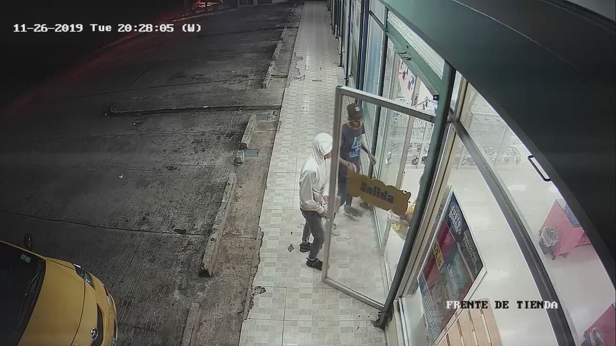 Robos y hasta abusos íntimos están azotando a la cadena del famoso supermercado Justo y Bueno