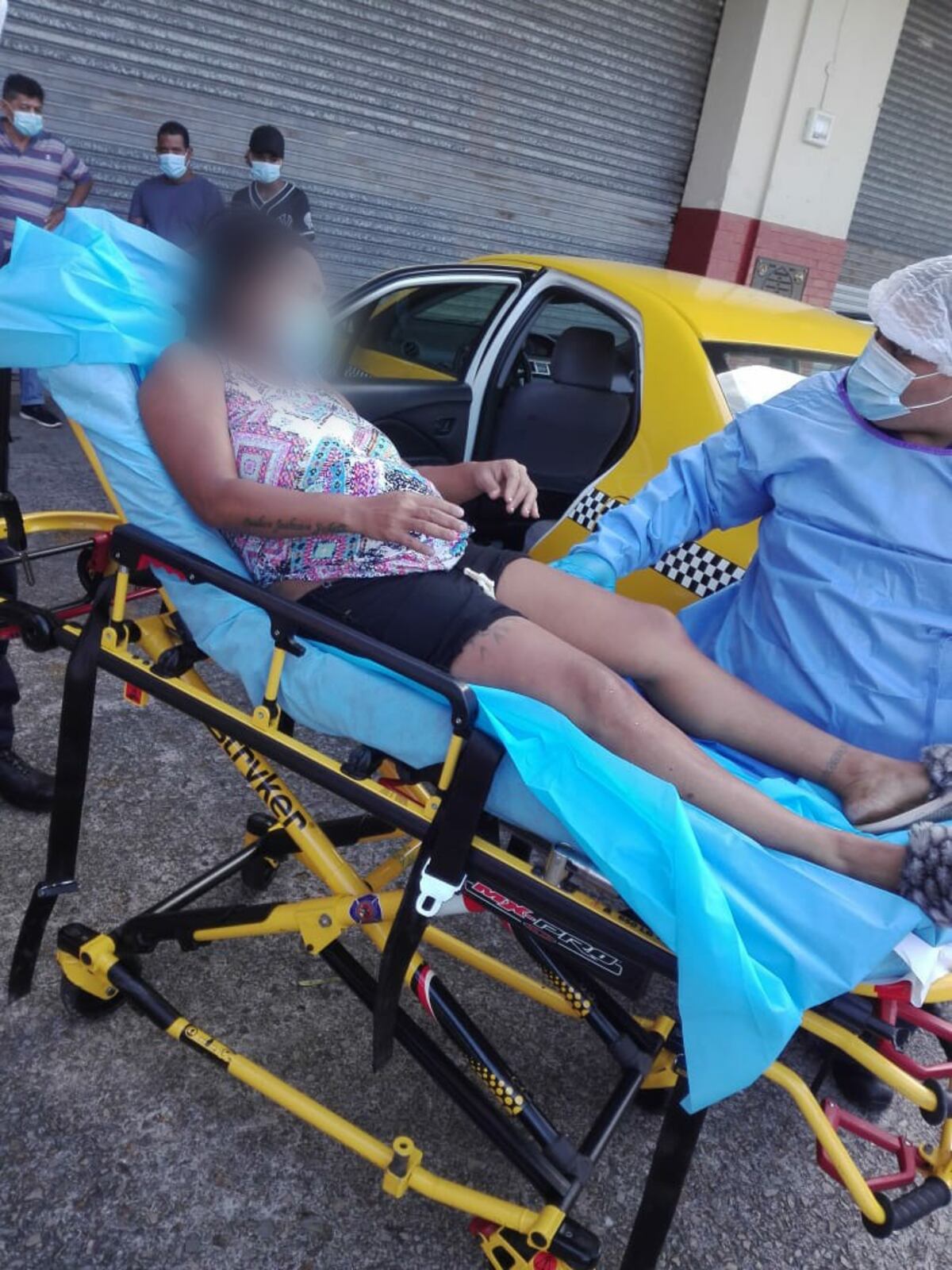 Bebé no quería esperar más y decidió llegar al mundo justo en la estación de bomberos en El Chorrillo