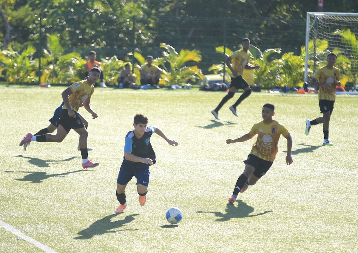 Alfredo Maduro se adueña del mediocampo y apunta al premundial