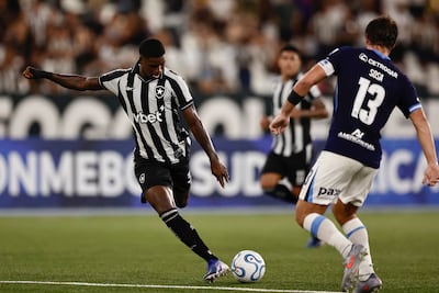 Kadir Barría vuelve a tener minutos con Botafogo tras varias jornadas de ausencia