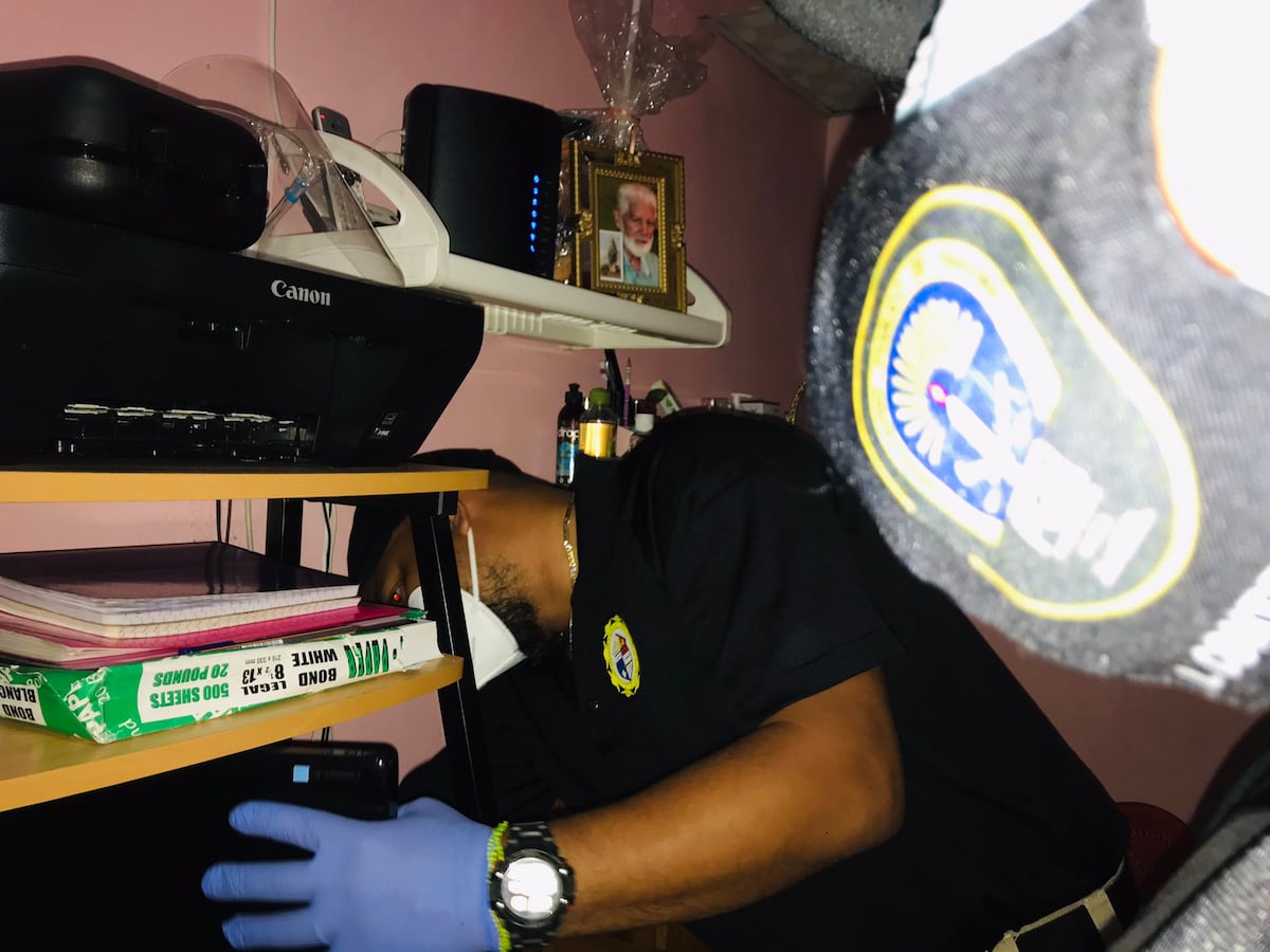 Fiscalía allana varios puntos en busca de material usado para extorsionar 