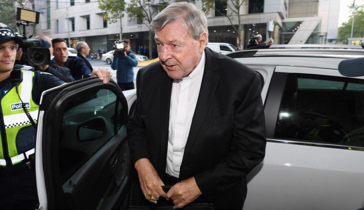 Número tres del Vaticano será juzgado por pederastia