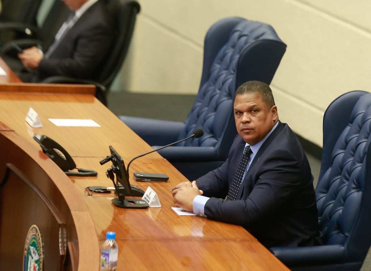 ¡Escándalo en la Asamblea! Diputados gastan millones en lujosos vehículos y chifean impuestos 