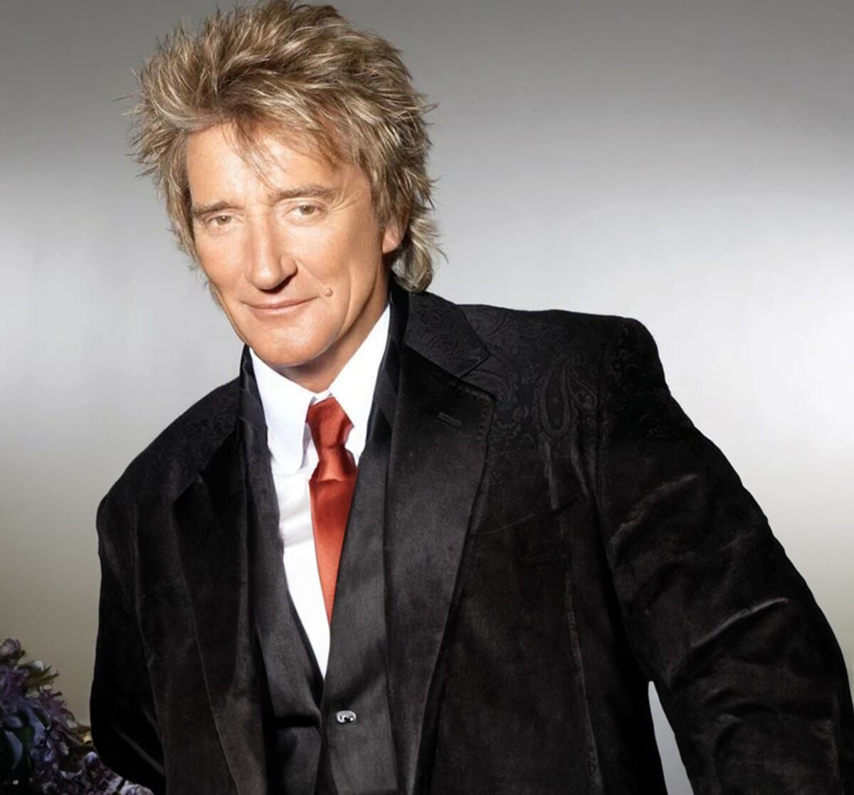Rod Stewart: El Caballero de la música que desafió las etapas del Tiempo