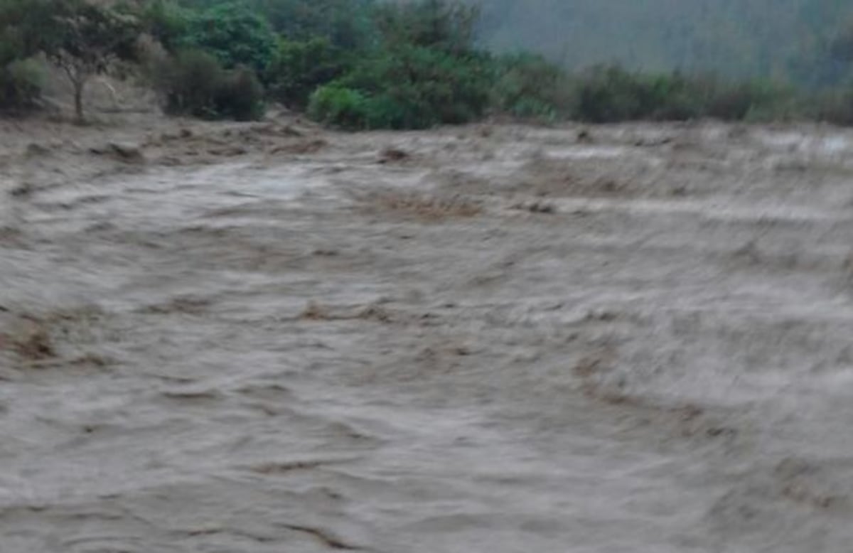 ¡LAMENTABLE! Deslizamientos por lluvias en la Comarca hay desaparecidos