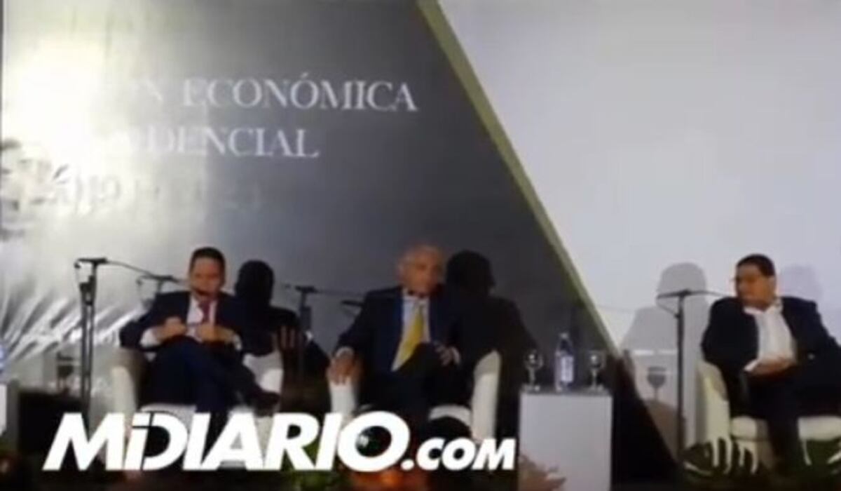 Rechazan a representante de Nito Cortizo en foro de CoNEP. Lo bajan de la tarima