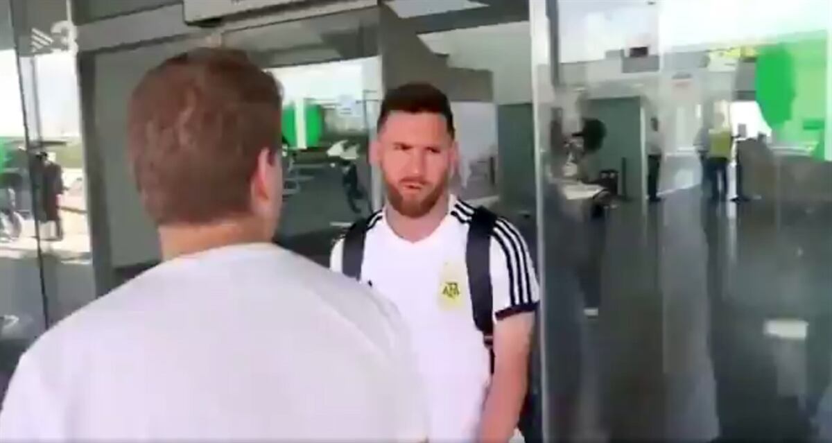 Lionel Messi llega a Barcelona sin ganas de hablar y cara de pocos amigos