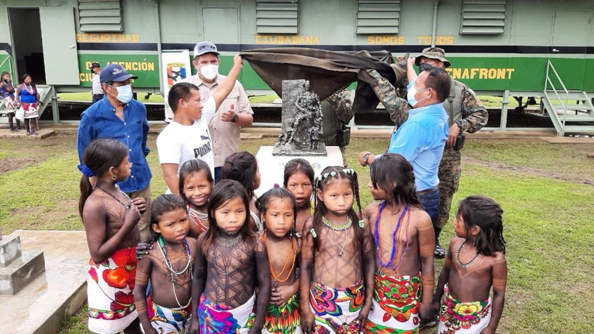 Ministro de Seguridad Pública Juan Pino, inauguró dos nuevos puestos de vigilancia en Darién