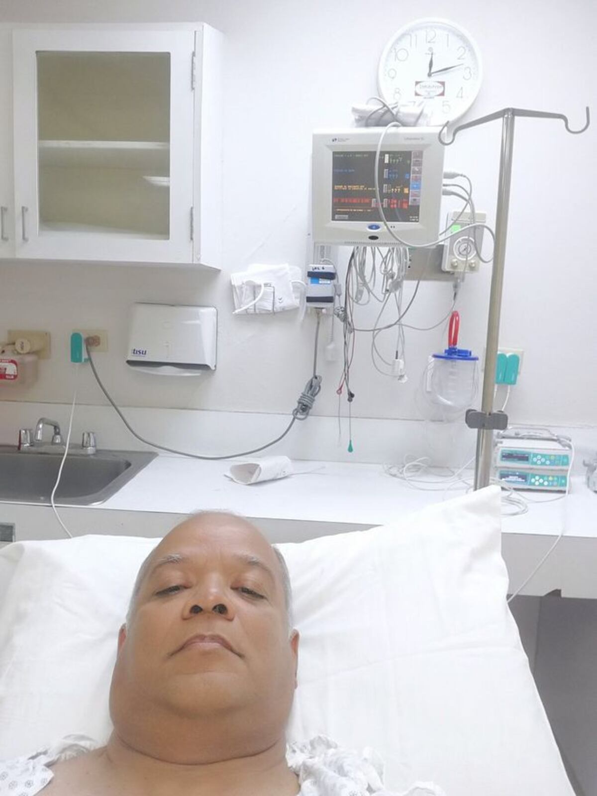 Edwin Cabrera fue trasladado al hospital con dolor en el pecho