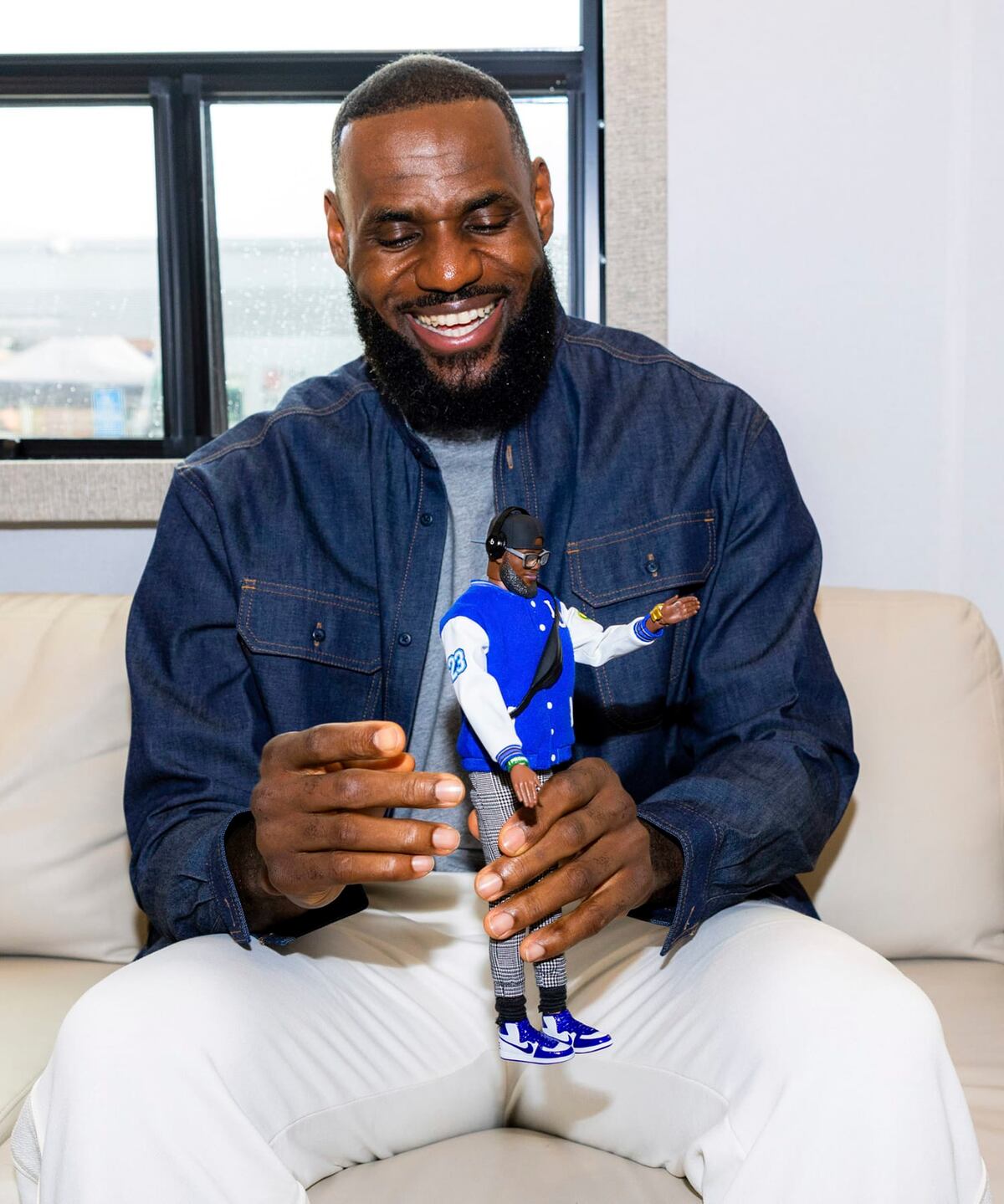 LeBron James entra al universo Barbie® como el nuevo Ken® 