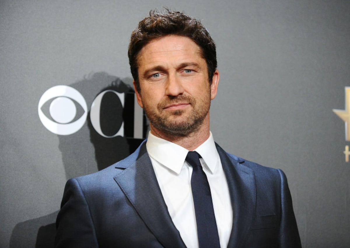 El actor Gerard Butler revela quién besa mejor entre Jennifer Aniston y Angelina