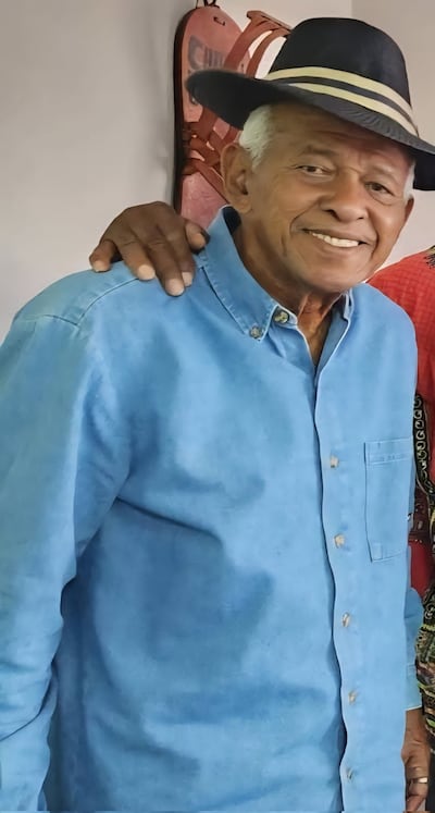 Fallece el cantante y humorista Sócrates Lazo