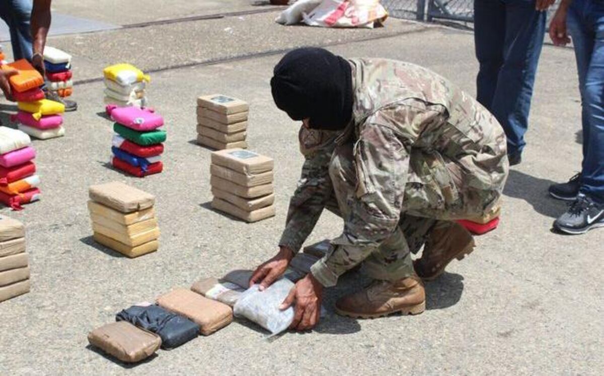 Tripulantes colombianos de nave con droga intentaron soborno en Panamá
