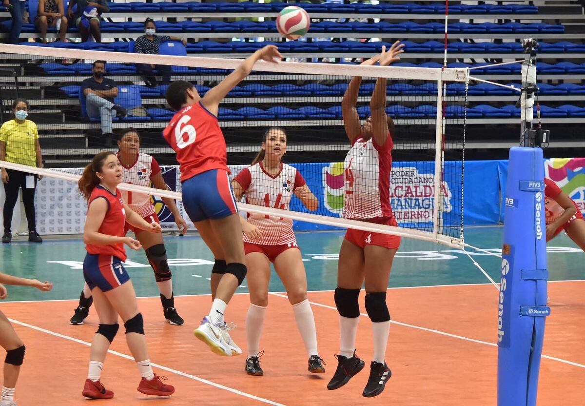 Costa Rica aplasta a  Panamá en Copa Centroamericana