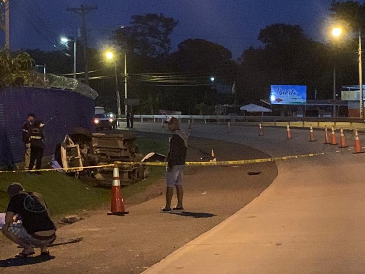 Pareja muere en aparatoso accidente en la curva peligrosa del Maribel en Panamá Oeste | VIDEO