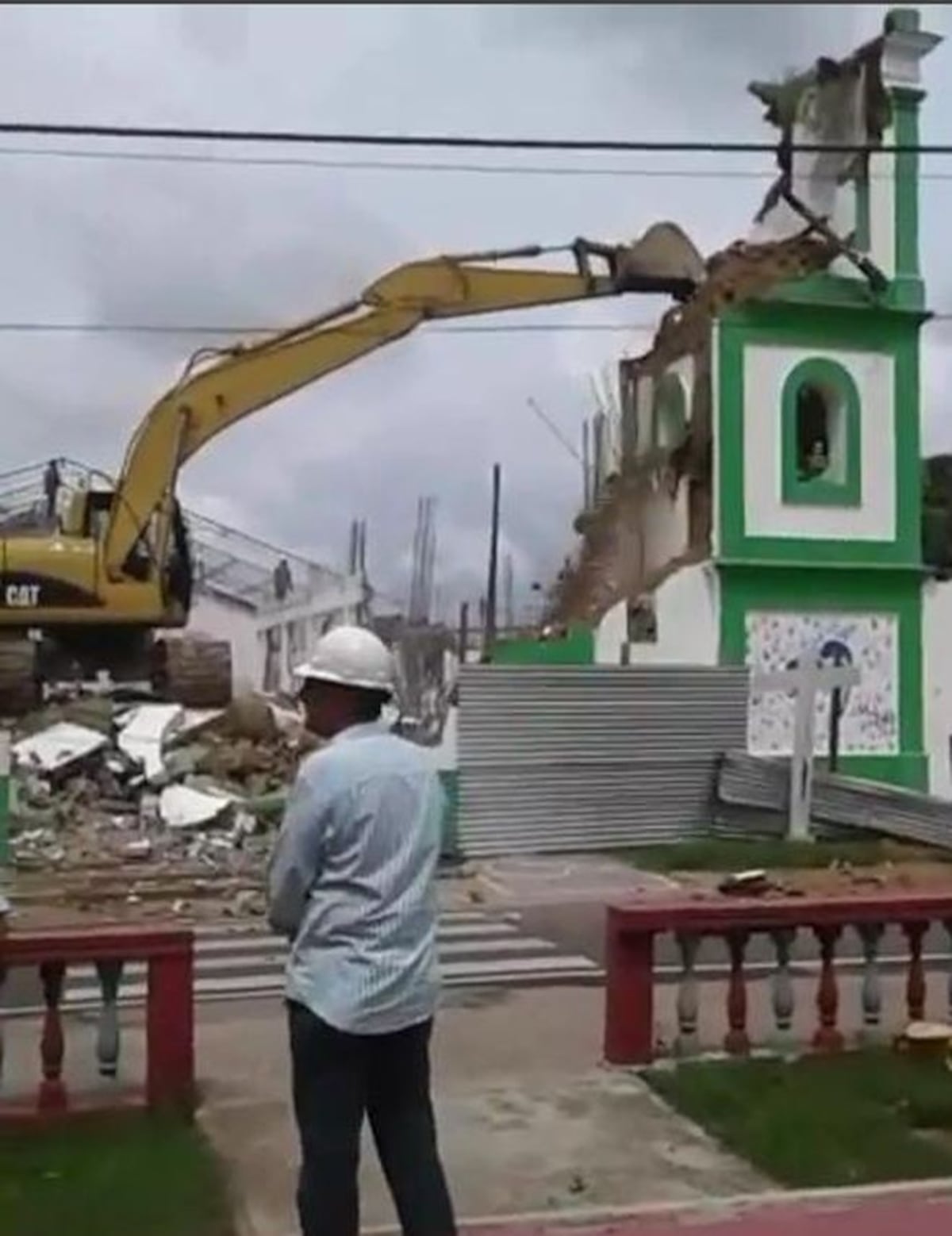 VIDEO| Arquidiócesis sabía que demolerían la iglesia, pero Sinaproc no