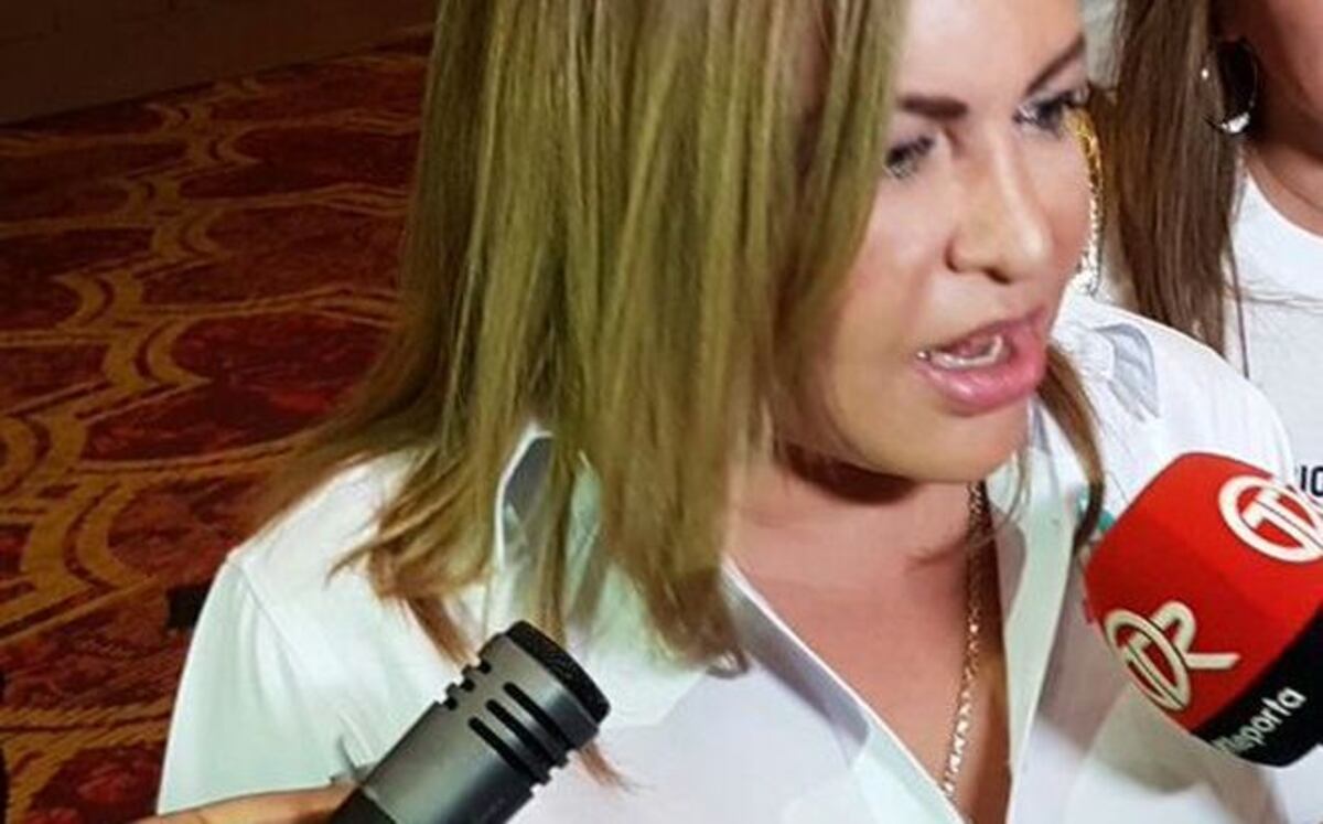 ¡AY, PADRE! ¿DEJARÁ EL CD? Alma Cortés recibe paliza de Yanibel Ábrego 