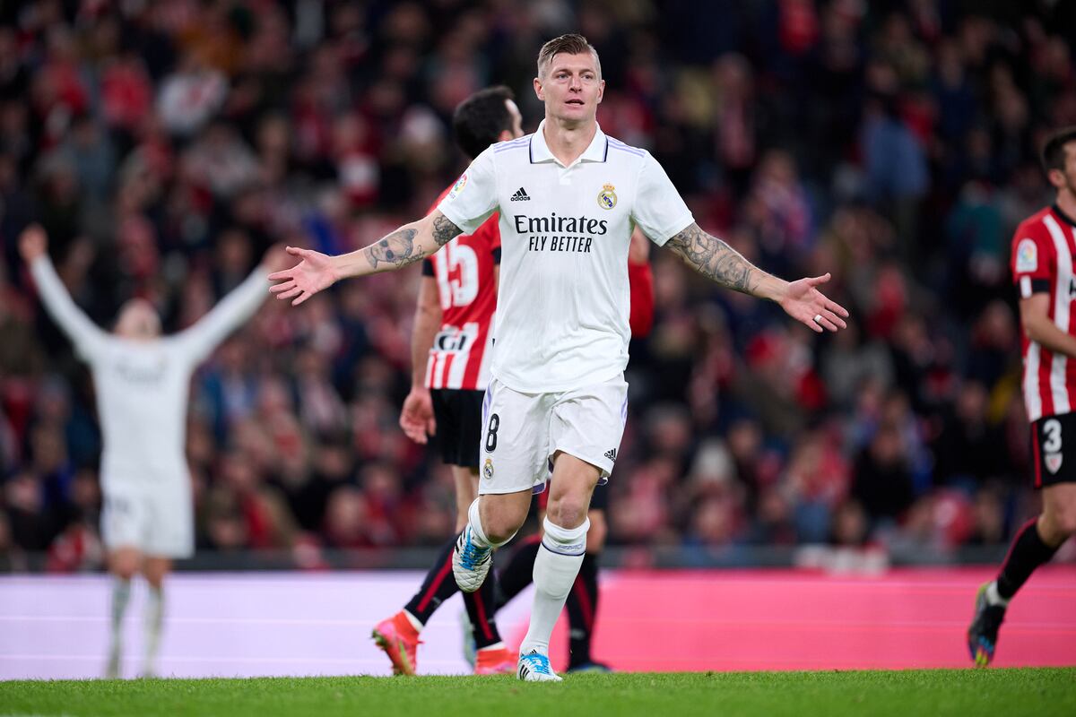 El Real Madrid gana y se mantiene a tres puntos del líder Barcelona