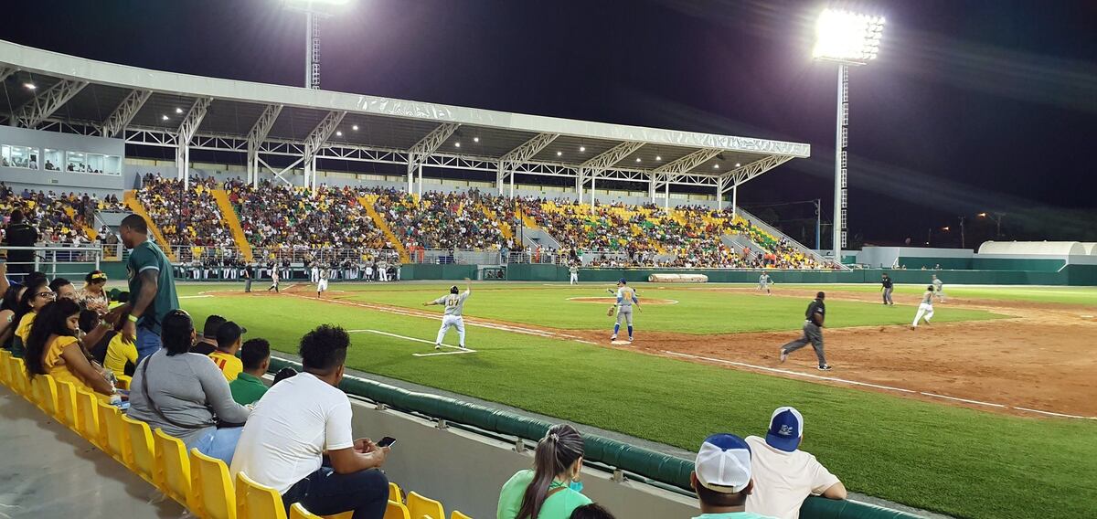 Leña Roja quema a los Vaqueros en el último episodio