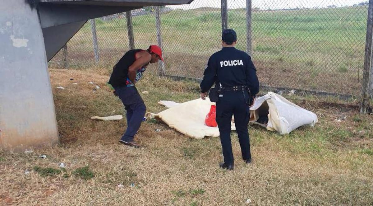 Encuentran a bebé abandonada bajo un puente peatonal cerca al aeropuerto de Tocumen