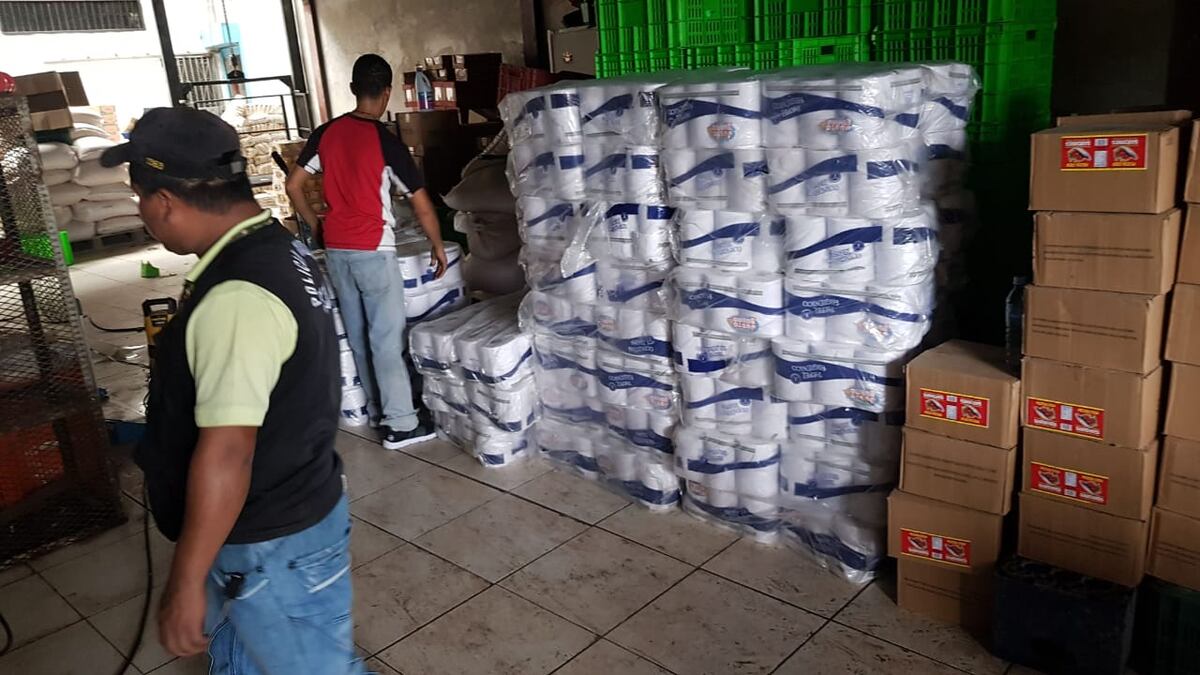 Recuperan más de 60 mil dólares en mercancía comprada con cheques sin fondos