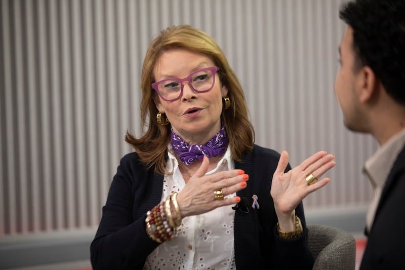 Juan Diego Vásquez pide suspender a Paulette Thomas de Vamos tras voto que favoreció a RM