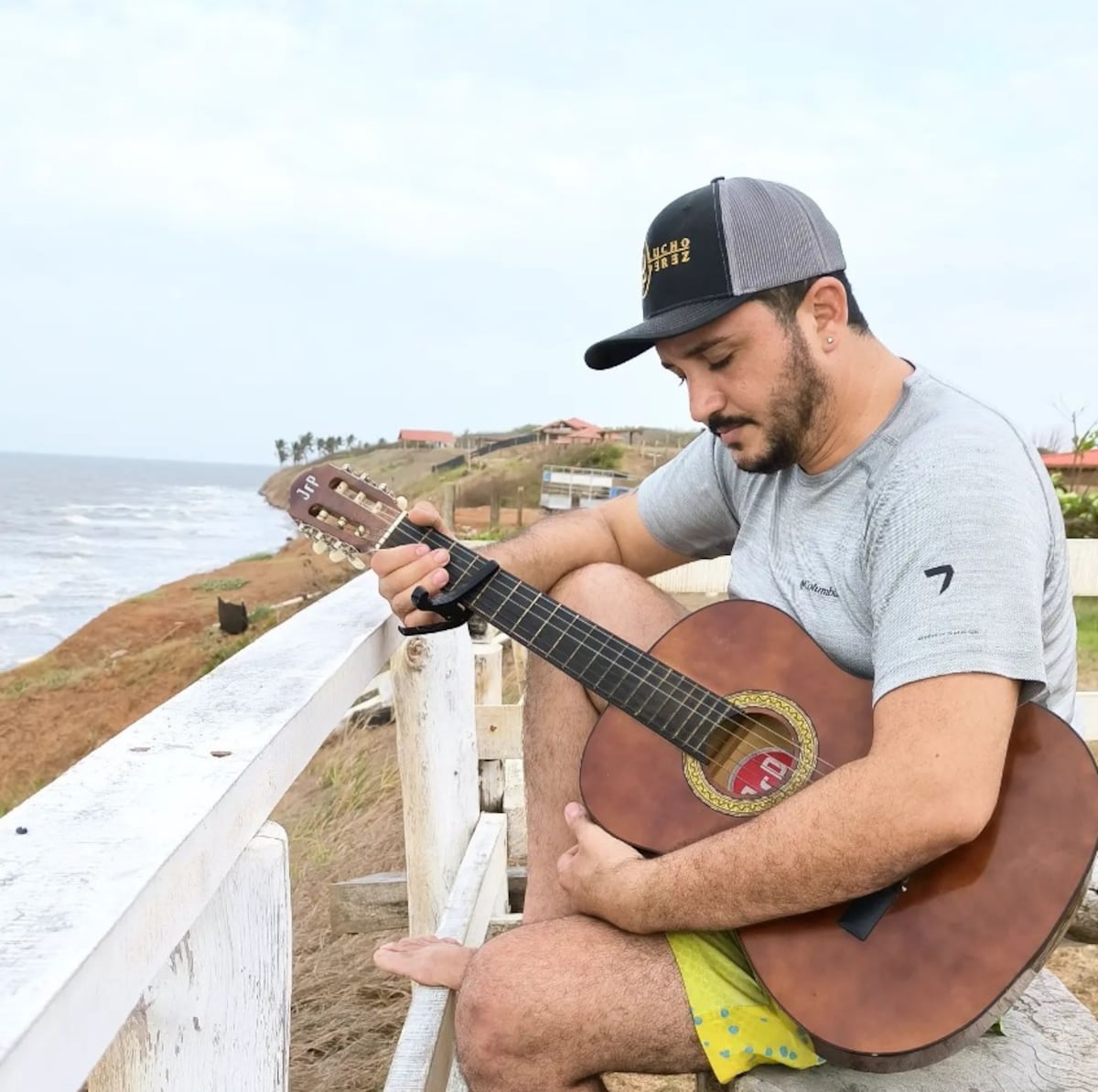 Lucho Pérez está en shock. Colegas músicos le están haciendo lo mismo que a Sandra. ‘Dizque amigos míos’