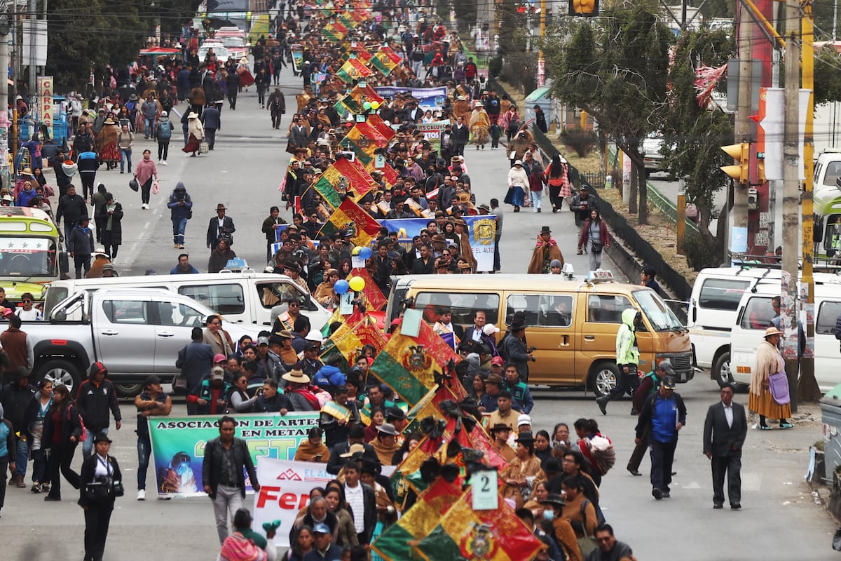 Mujeres alzan la voz en Bolivia: marchan contra feminicidios y violencia
