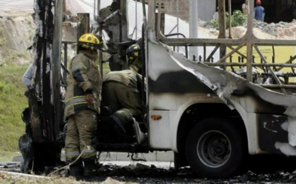 Corte Suprema confirmó condena de hombre que quemó su bus para cobrar seguro
