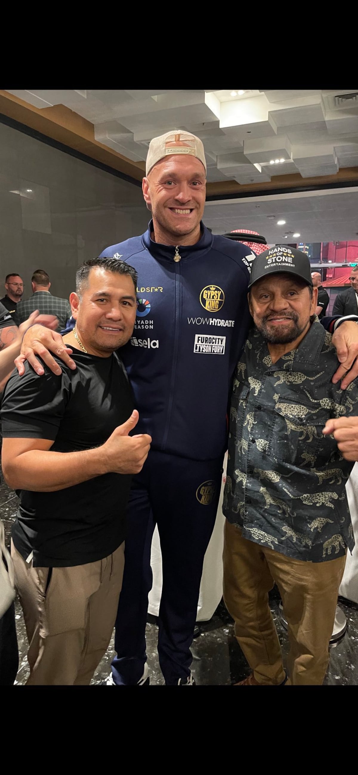 Roberto Durán junto a Cristiano Ronaldo, Jean-Claude Van Damme, Gerrard y más en Arabia Saudí