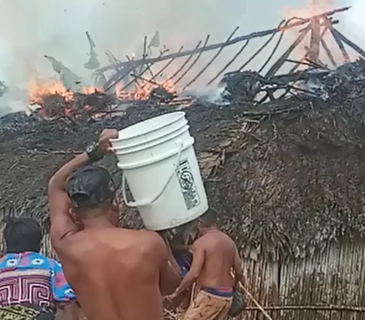 Se incendia una casa en Yansibdiwar, Guna Yala