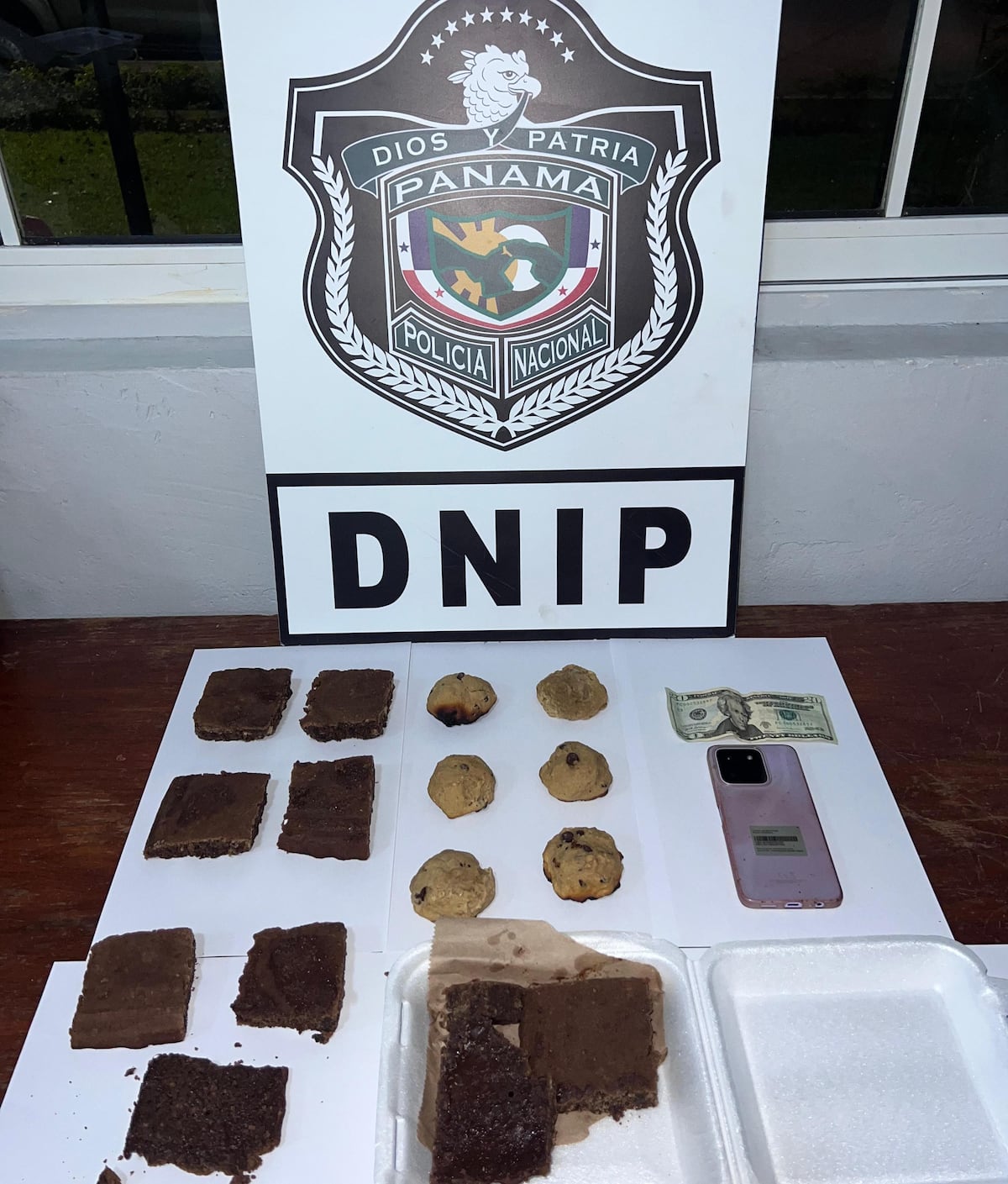 Brownies ‘felices’ lo meten en lío en plena Terminal de Albrook