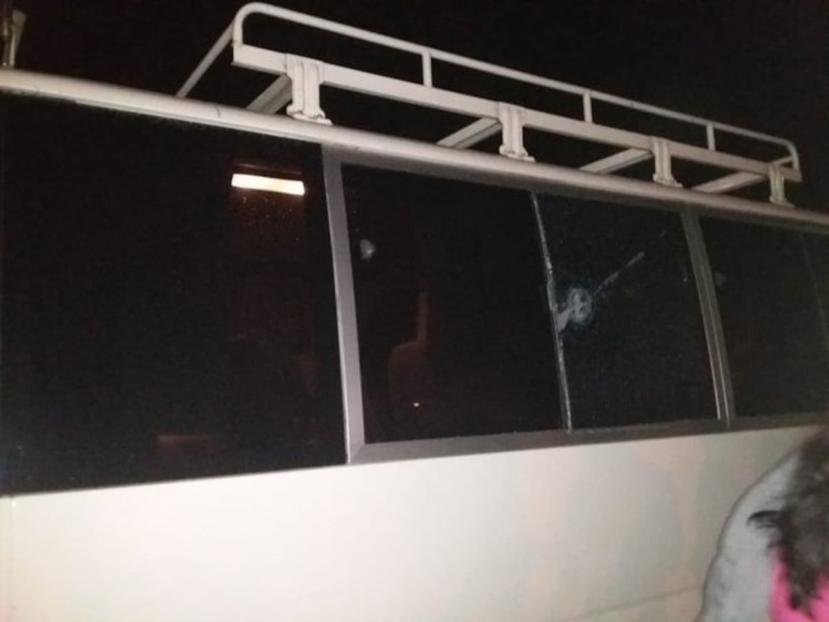 Ladrones interceptan bus de ruta Penonomé - Panamá. Hieren a pasajeros