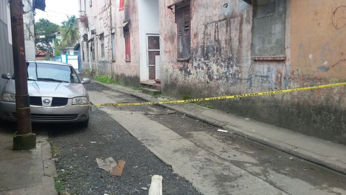 SU ÚLTIMO MANDA'O. Fue a comprar hielo y recibió 14 balazos