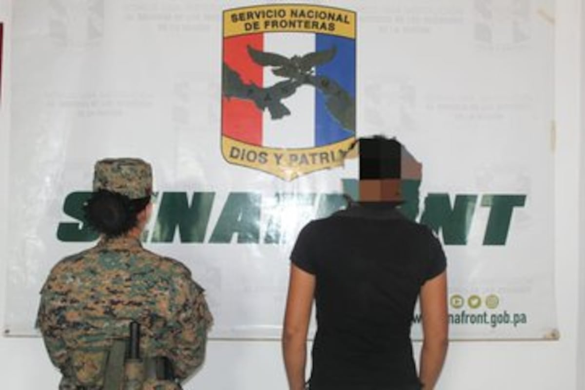 Mujer es investigada por posible hurto de aparatos electrónicos