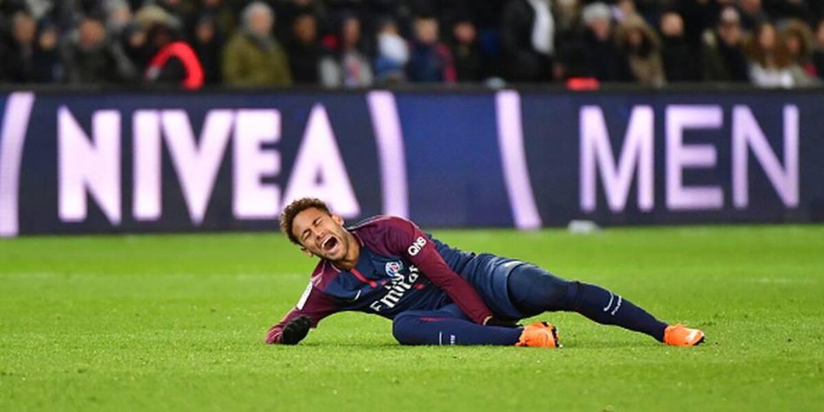 El brasileño Neymar reveló lo que muchos se temían cuando se tira