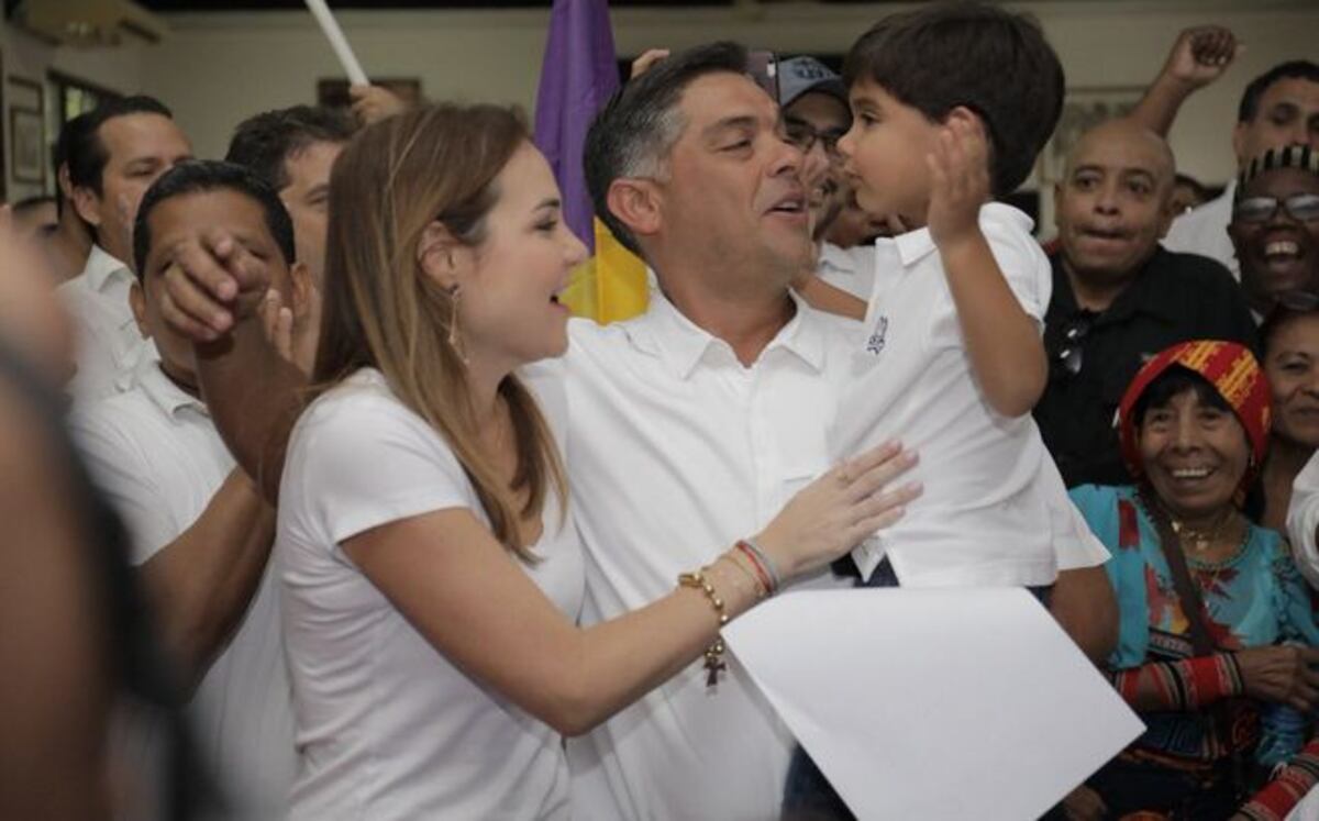 Diputado Beby Valderrama publica su planilla 080. Chequeen