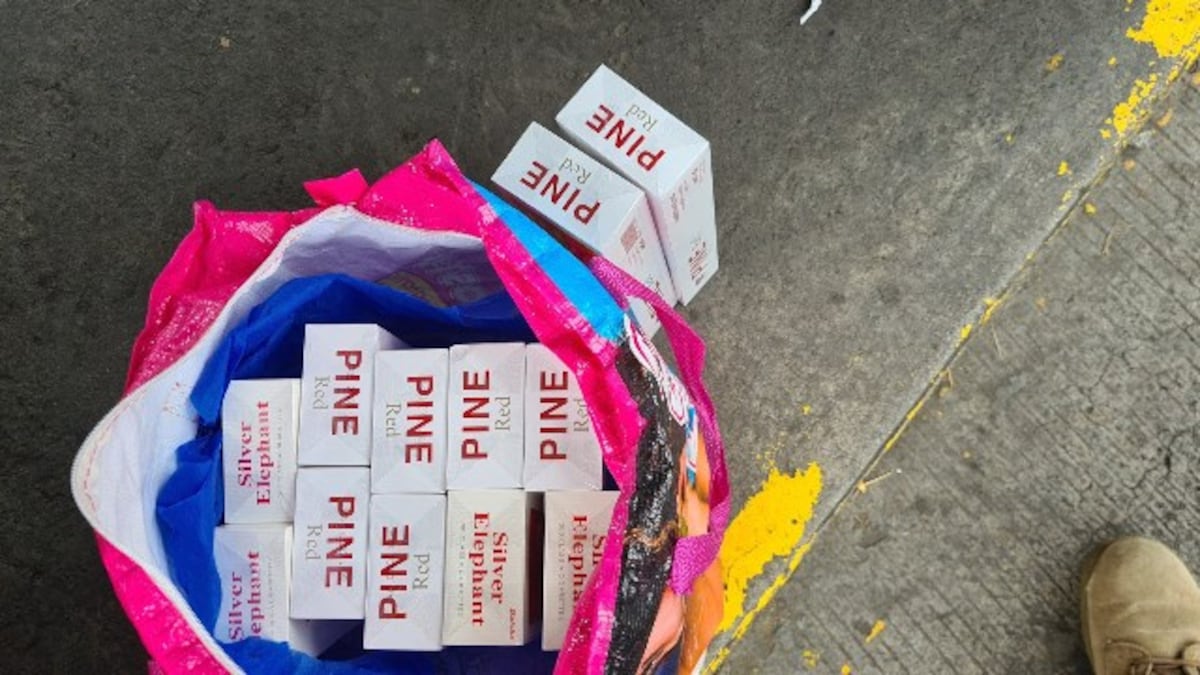 Aduanas frena contrabando de cigarrillos y carteras falsas en San Isidro