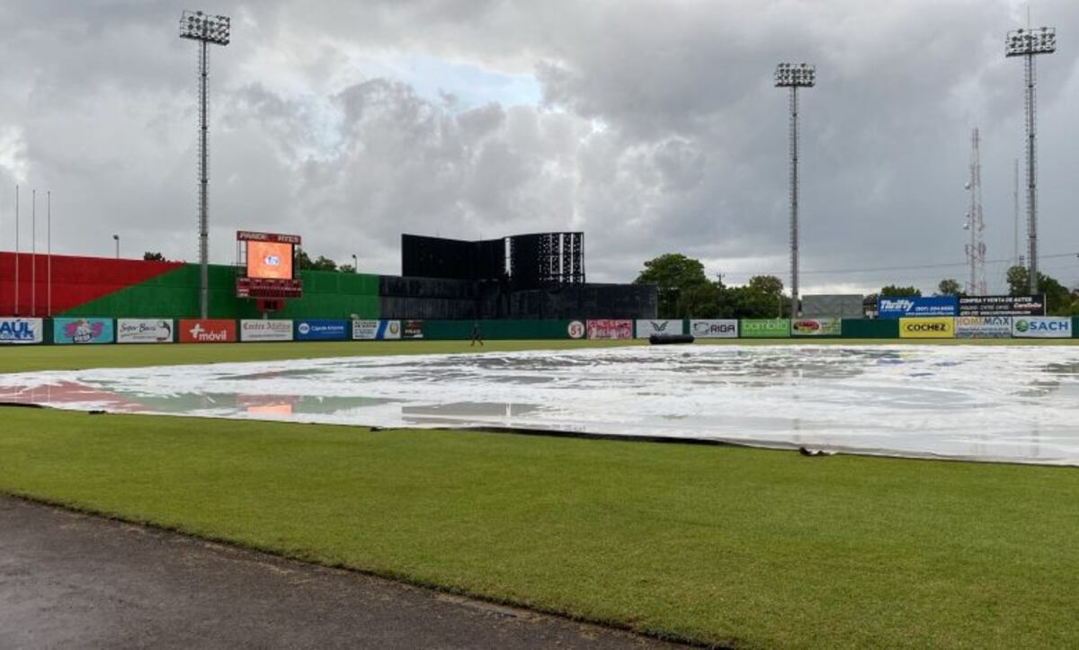 Strike 2, la lluvia no dio chance, así que para hoy se reprograma la Serie Final de Béisbol Mayor