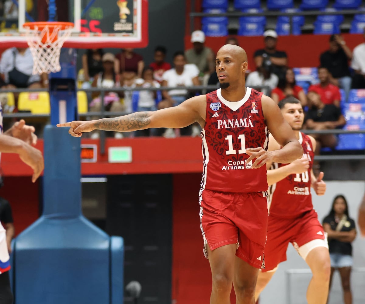 Oglivie lidera la victoria de Panamá sobre Cuba en un thriller por 84-81