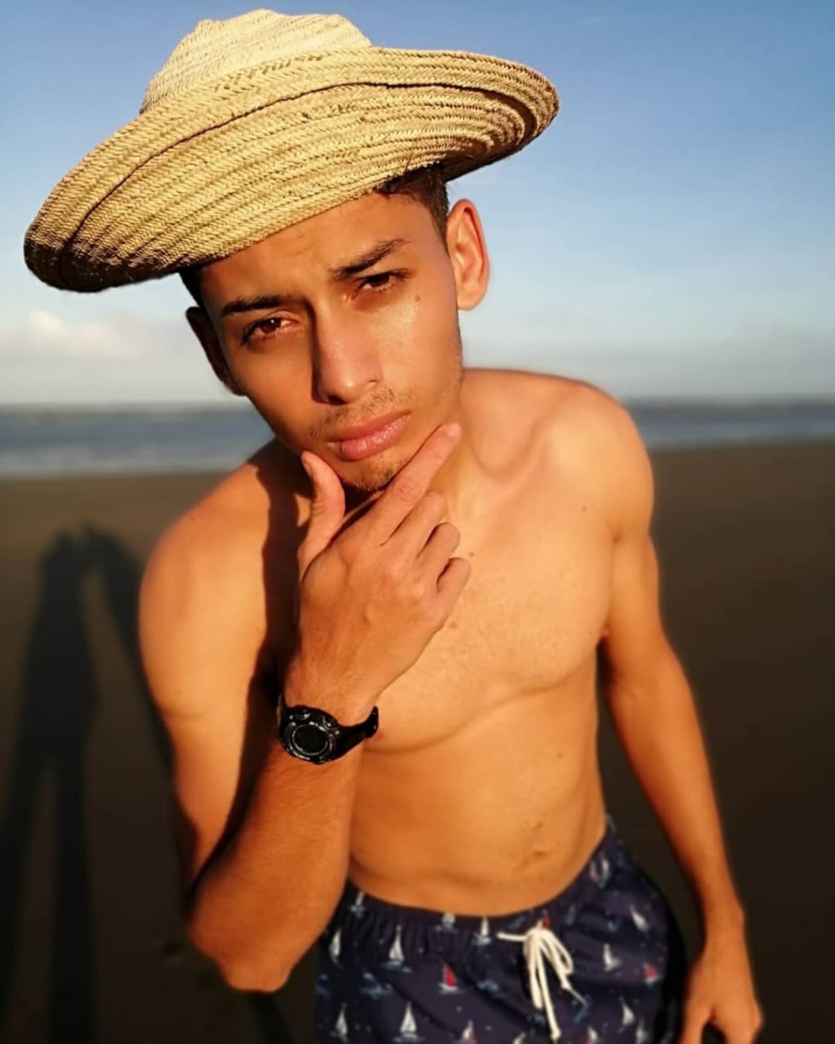 ‘El Lagartillo’ deja la Tv ya que OnlyFans le da más dinero. En ‘A lo panameño’ le daban 50 dólares por día