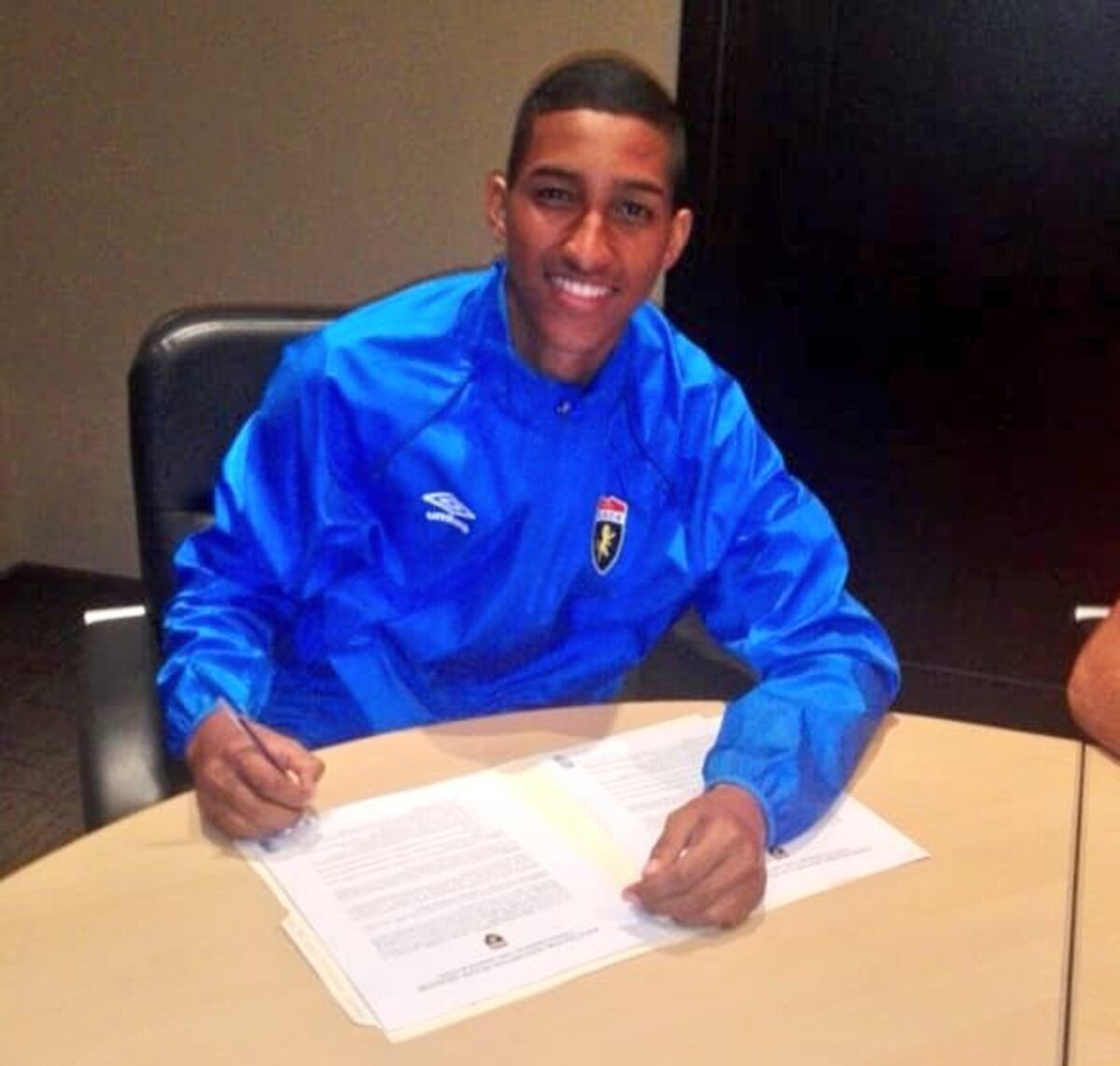 El Barakaldo de España logra a las camisetas de Plaza Amador y Tauro