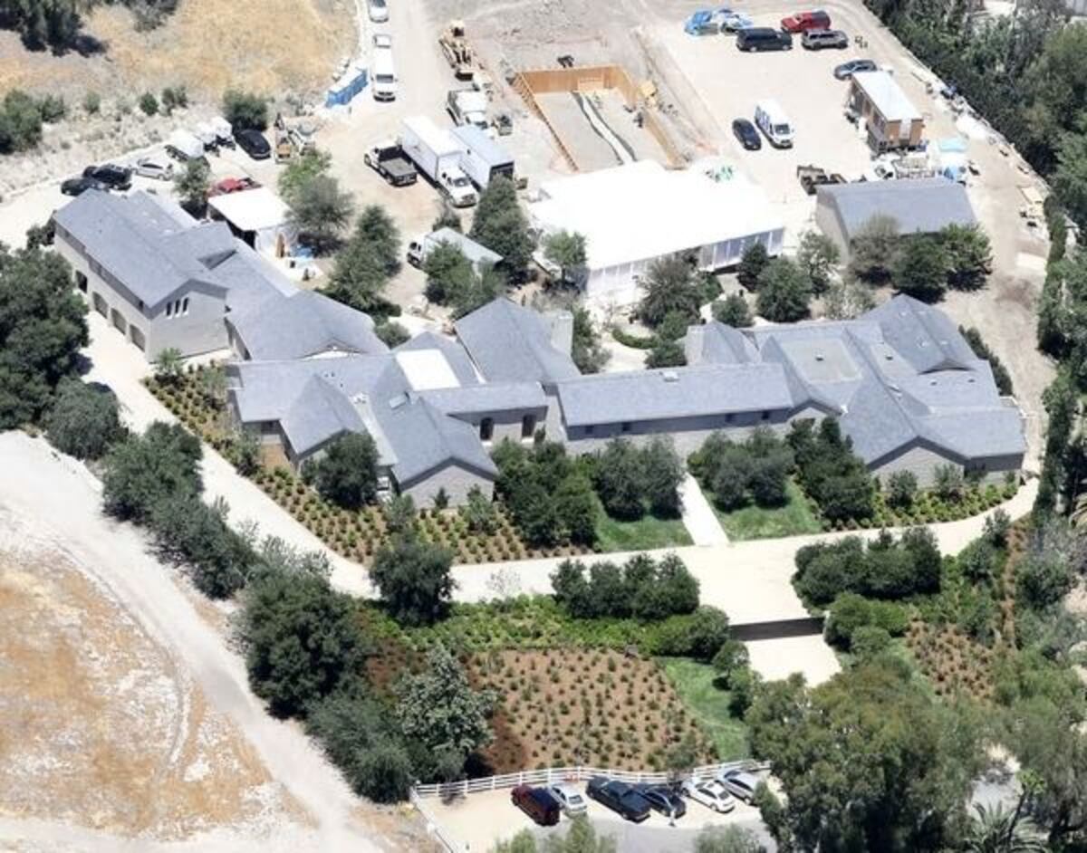 Kim Kardashian contrató bomberos privados para que protejan su mansión