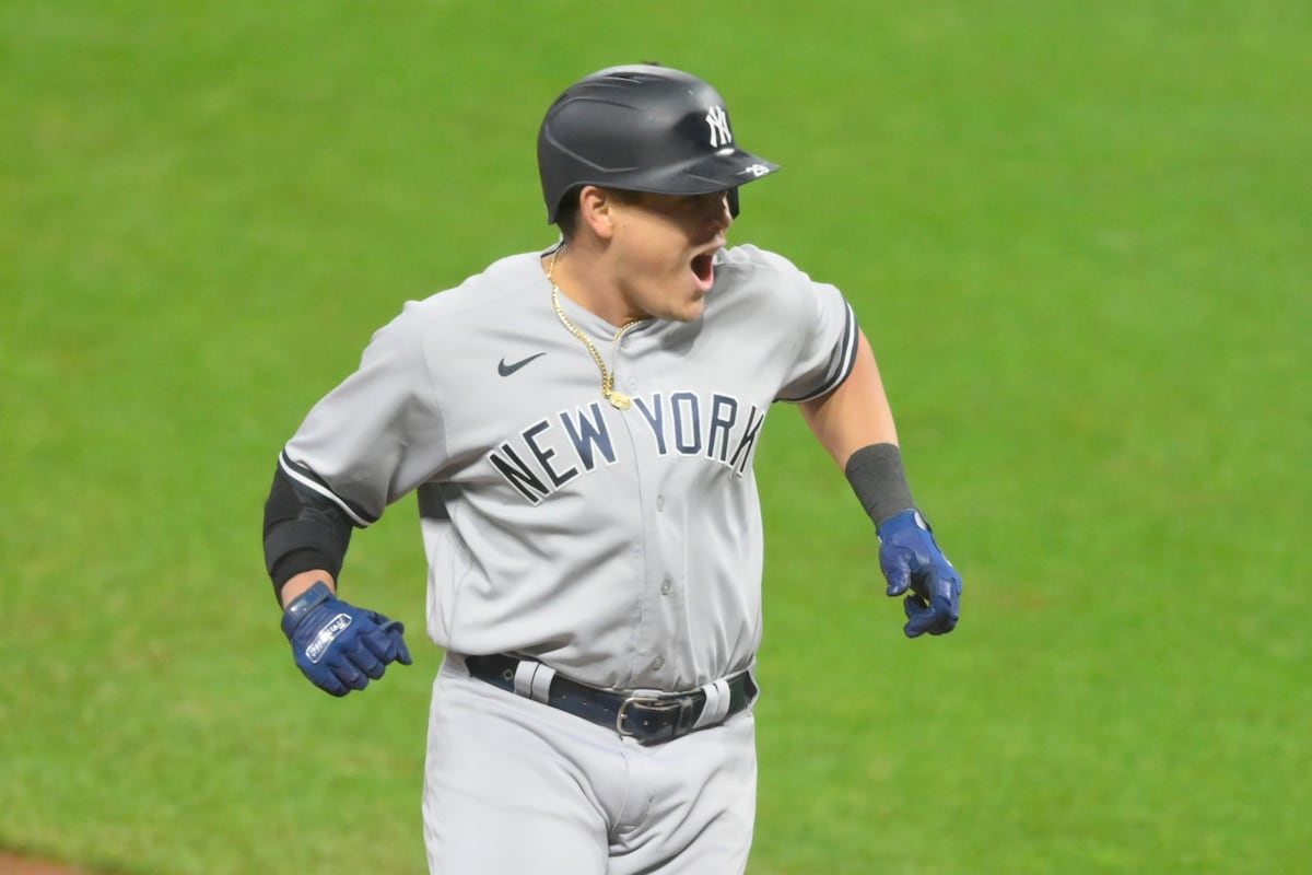 El colombiano Urshela brilla y guía a los Yankees a la Serie Divisional