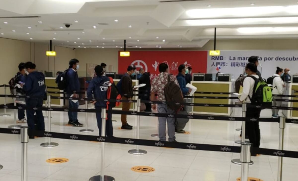 Hasta groseros salieron. Colombianos son devueltos por no tener perfil de turistas